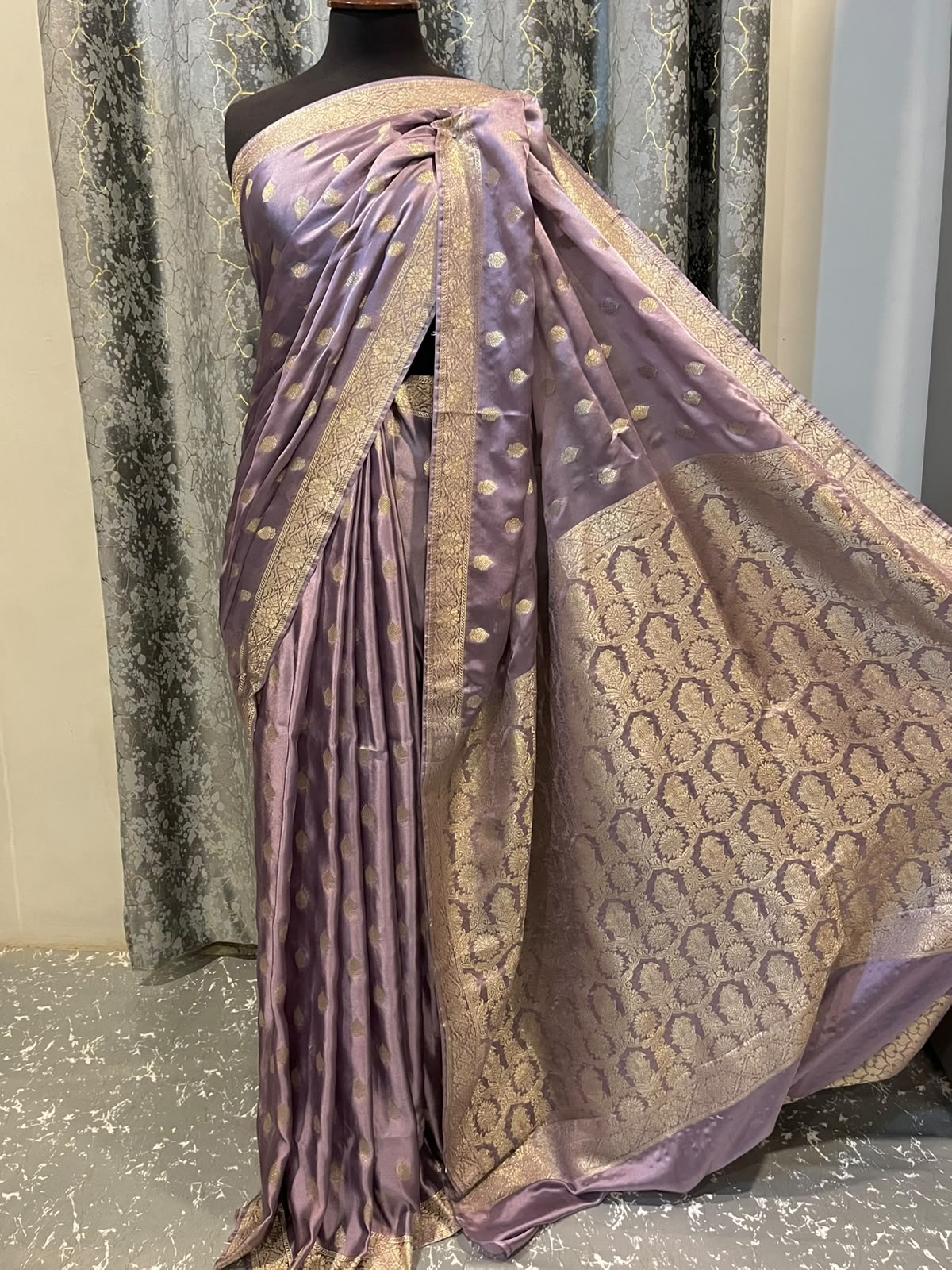 Premium Banarsi Lilac Saree
