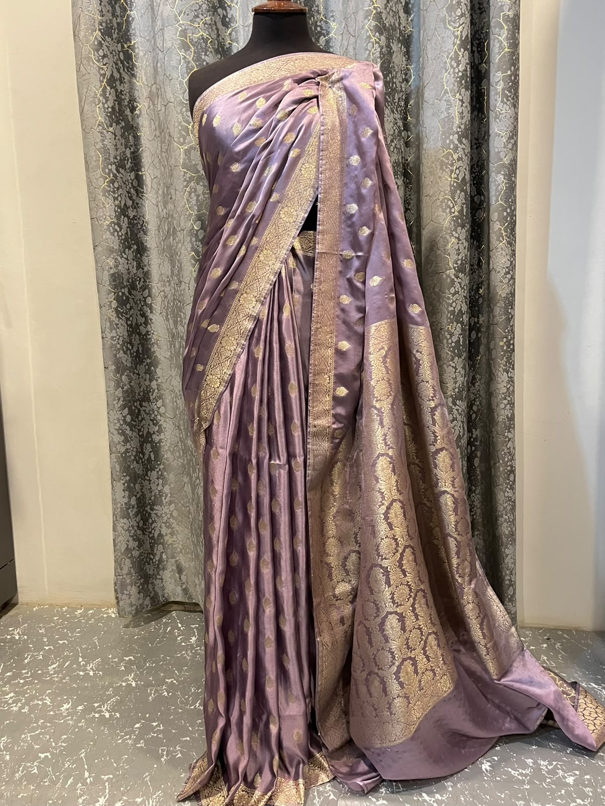 Premium Banarsi Lilac Saree